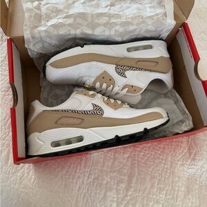 Nike Air Max 90 United In Victory